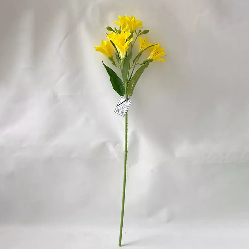 பட்டு செயற்கை லில்லி மலர்